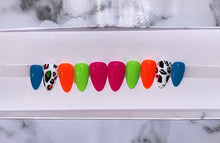 Load image into Gallery viewer, Short Neon Cheetah Press on Nails|NailzFirst
